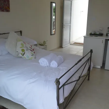 Bed & Breakfast House On The Hill *