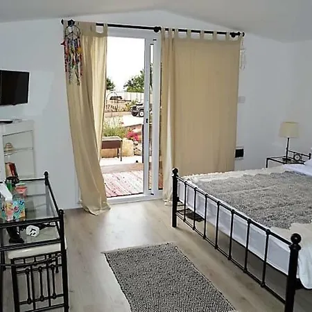 House On The Hill فندق مبيت وإفطار *